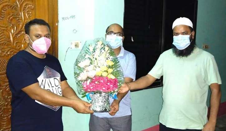 জন্মদিনে প্রিয়জনের ভালোবাসায় সিক্ত ডা. মিন্টু
