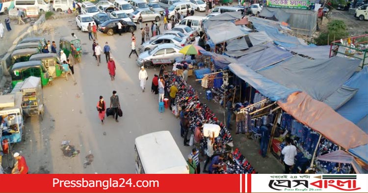 সিদ্ধিরগঞ্জে ফুটপাত বসিয়ে মাসে কোটি টাকা চাদাঁবাজি