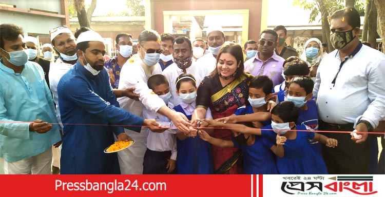 কাশিপুরে শহিদ মিনার উদ্বোধন করলেন নাহিদা বারিক