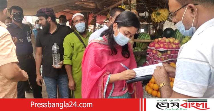 না‘গঞ্জে মাস্ক না থাকায় ১১০ জনকে জরিমানা