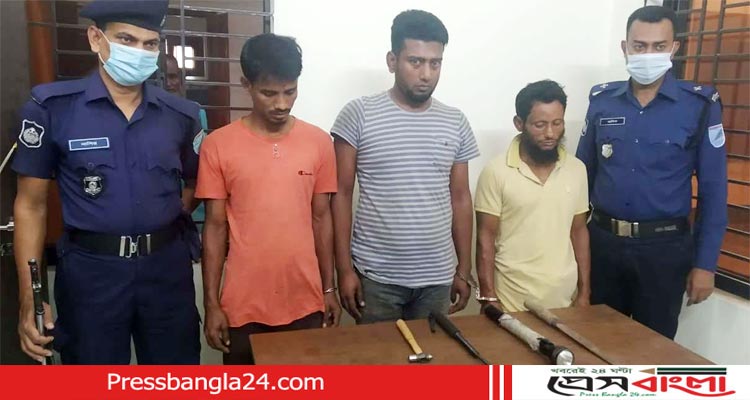 সোনারগাঁয়ে ডাকাতির প্রস্তুতিকালে দেশীয় অস্ত্রসহ তিন ডাকাত গ্রেফতার