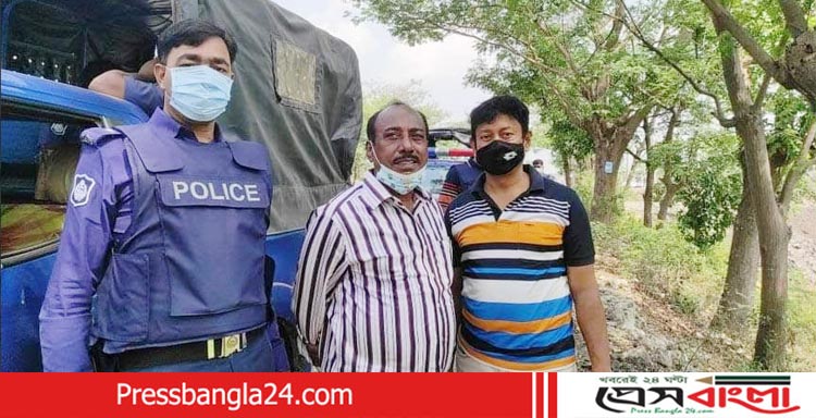 টয়লেটে পালিয়েও রক্ষা পেলো না সোনারগাঁওয়ের ইউপি চেয়ারম্যান 