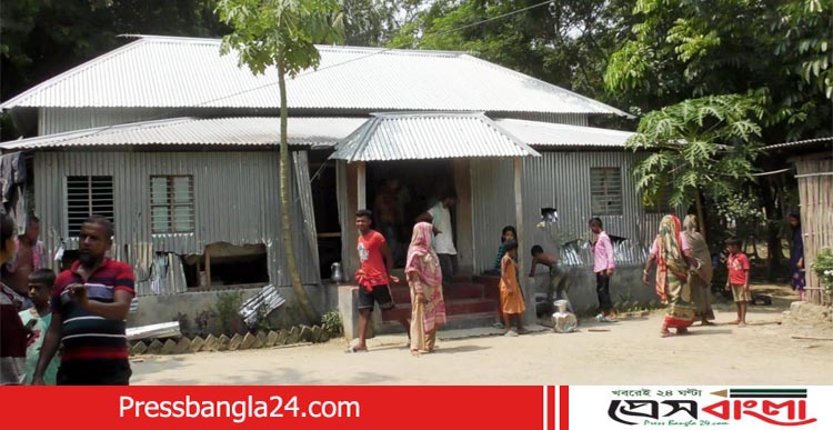 মাশরাফির কথা রাখলেন না এলাকাবাসী!