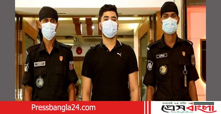 গার্মেন্টস পণ্যের আড়ালে বিদেশি মদ আমদানি, মূলহোতা গ্রেফতার