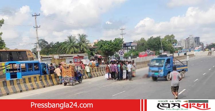 সিদ্ধিরগঞ্জে বাসের ধাক্কায় পিকআপচালক নিহত